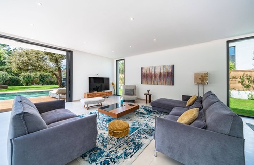 Valbonne Villa | New Architectural Modern Villa with Spa & Heated Pool