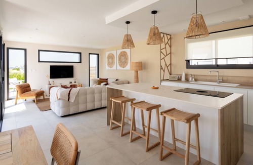 Roscoff Villa | NEW: Villa with pool and large sunset terrace