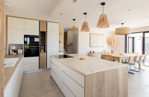 Roscoff Villa | NEW: Villa with pool and large sunset terrace