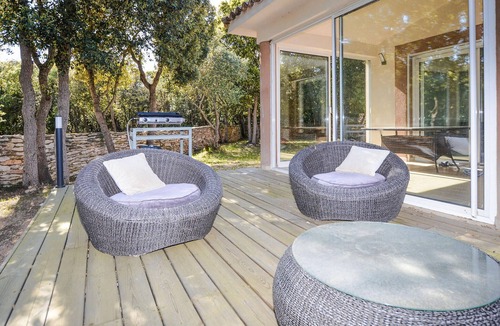Bonifacio House | Nice home in Bonifacio with kitchenette