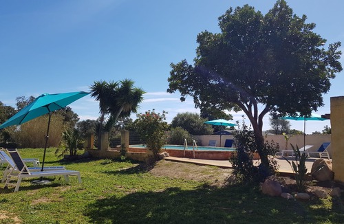 Solaro Apartment | PALMA Large garden with swimming pool 1 km from the sea