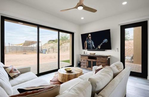 Fort McDowell House | Paradise Canyon-Horse Stables 4 Rent-Casita
