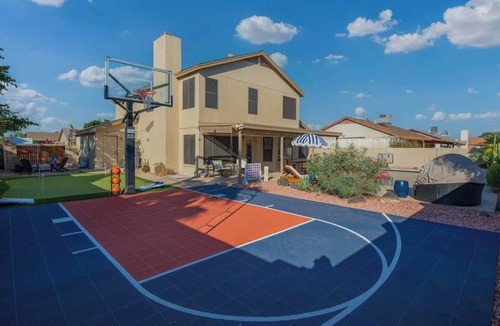 Peoria House | Peoria Paradise: Basketball | Heated Pool | Games