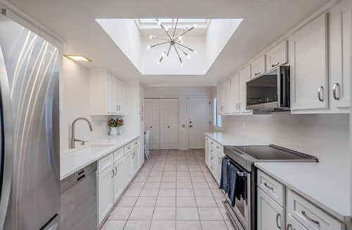 Canoa Estates House | Perfect 2-bedroom townhome with AC & fireplace in Green Valley - mountain views