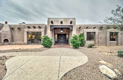 Tanque Verde House | Pet-Friendly Tucson House w/Private Pool!