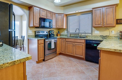 Peoria House | Pet-Friendly Yard! Home Near State Farm Stadium