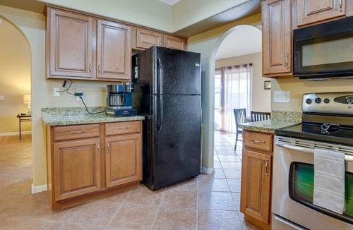 Peoria House | Pet-Friendly Yard! Home Near State Farm Stadium