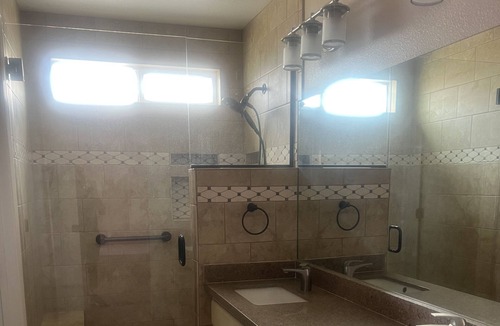 Yuma House | "Pool & Jacuzzi" Cozy Oasis Retreat in Yuma