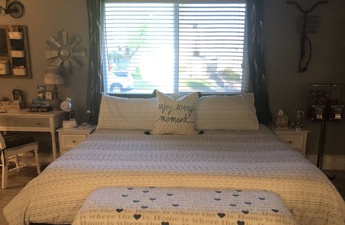 Boulder City Apartment | Private entrance king bed, Wi-Fi, lots of amenities Kayaks and bikes