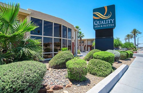 Youngtown Hotel | Quality Inn & Suites Phoenix NW - Sun City