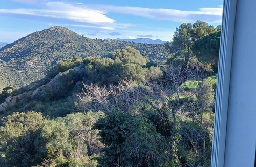 Santa-Reparata-di-Balagna House | QUIET VILLAGE HOUSE WITH LARGE GARDEN OVERLOOKING ILE ROUSSE 3 BEDROOMS