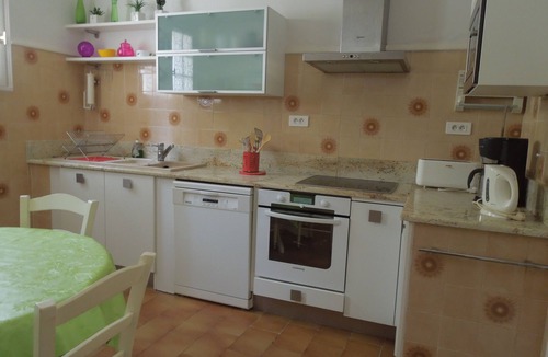 Bastelicaccia Apartment | Quiet, independent F2 ground floor villa between sea and mountains.