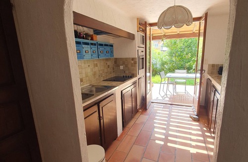 Lecci Villa | Quiet villa, 5-minute walk to the beach, shops within easy reach.