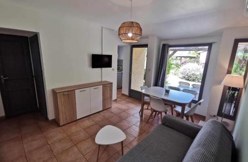 Serra-di-Ferro Apartment | Résidence Alba Rossa - Mini Villa - 4 personnes - Piscine collective