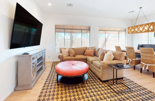 Talon Retreat House | Recently remodeled mountain-view home with heated pool, tennis, fireplace, grill
