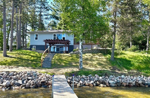 Chickamaw Beach Cabin | Relax in a cozy and private lake front cabin with breathtaking views!