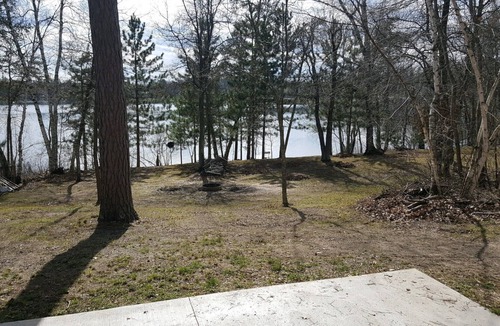 Backus Cabin | Sanborn Lake Cabin Rental (480 Sq Ft + Loft)