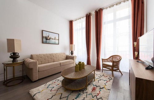 Saint-Merri Apartment | Semaphore
