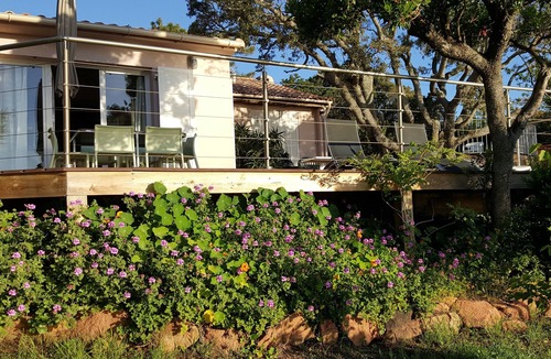 Pinarellu Villa | Small pariadis, feet in the water, raised ground, 10pers!