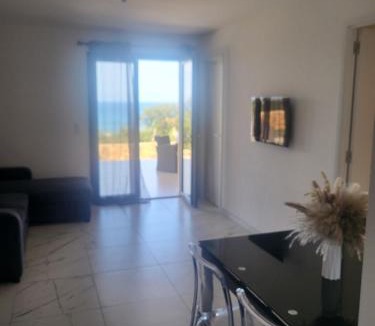 Solenzara Apartment | Solenzara T2 rez de villa, vue mer, proximité plage et village