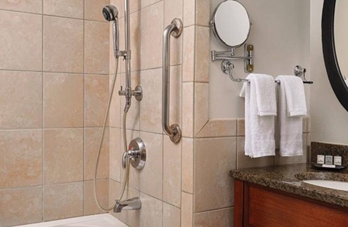 North Scottsdale Resort | Spacious 1-bedroom resort with AC, Wi-Fi, Pool in charming Scottsdale, Sleeps 4