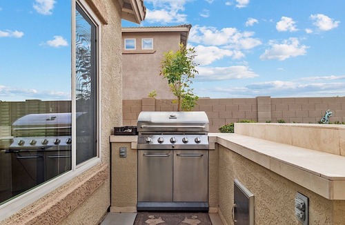 Surprise Farms House | SPECIAL OFFER! Enchanted Luxury 3 BR FAMILY PARADISE PVT Pool/ Spa/ Entertainers Dream/ Surprise