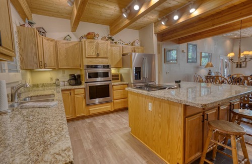 Pinetop House | Stay @ Sunset Timbers! Get out of the HEAT!
