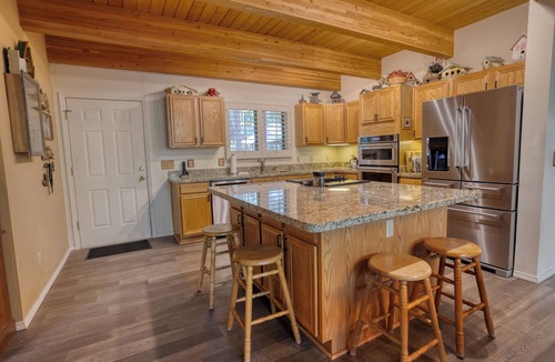 Pinetop House | Stay @ Sunset Timbers! Get out of the HEAT!