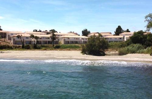 Bravone Apartment | Studio 2 personnes vue mer et pieds dans l'eau N113