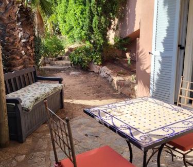 Santa Giulia House | STUDIO A 30O M de la plage de Santa Giulia