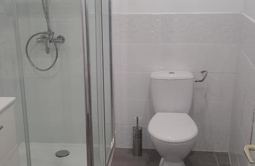 Serignan Apartment | studio centre Sérignan tout confort tout équipé belle terrasse .
