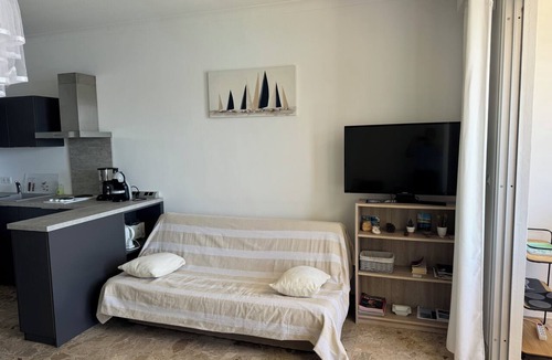 Le Ricanto Apartment | Studio with ocean view, direct beach access, Ajaccio Bay