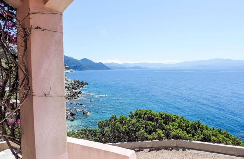 Canari House | Stunning private villa for 6 people with WIFI, A/C, private pool, TV, patio and pets allowed
