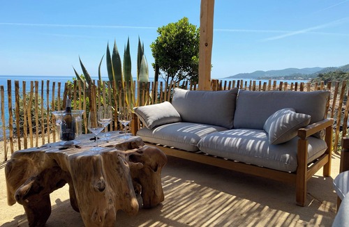 Sari-Solenzara House | Stunning waterfront villa with a private beach in CANELLA