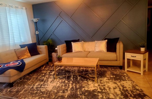 Escalante House | Stylish Central 2BR Townhouse | Walk to Sloan Park