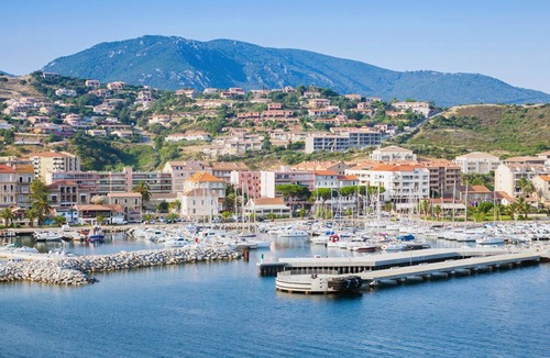 Grand Valinco Boat Rental | Sun-Kissed Sailing Adventure in Córcega