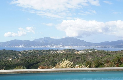 Albitreccia Villa | Sunset Villa with Bay View