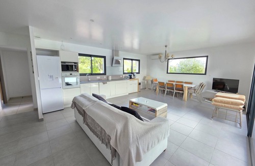 Pinarellu Villa | Superb air-conditioned villa - HEATED SWIMMING POOL - NEAR PINARELLO BEACH - 8à10 P- 3sdb