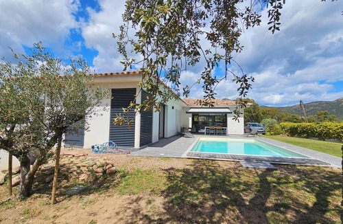 Pinarellu Villa | Superb air-conditioned villa - HEATED SWIMMING POOL - NEAR PINARELLO BEACH - 8à10 P- 3sdb