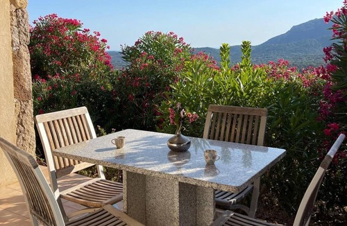 Monacia-d'Aullene House | Swimming pool, comfort and unspoilt surroundings: everything you need to discover the far south is here.