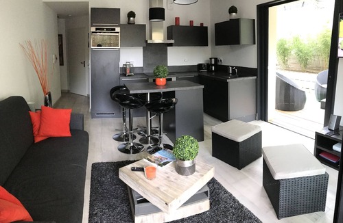 Arcachon Apartment | T2 - Arcachon center - Tree-lined terrace 90 m² - Beach 100 m,
