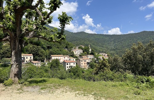 San-Gavino-di-Fiumorbo House | T2 in the heart of the village, near natural swimming pools and hikes