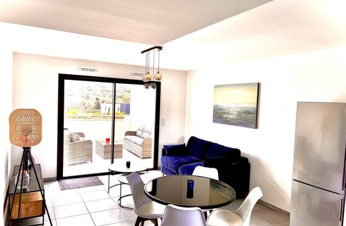 Grosseto-Prugna Apartment | T2 Standing vue mer Plage a Pieds Domaine du Frasso