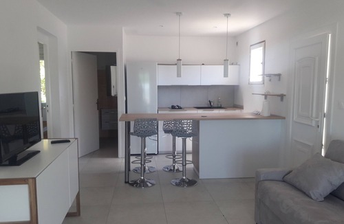 Molini Apartment | T2 with splendid sea view over the Gulf of Ajaccio and 400m from the beach.