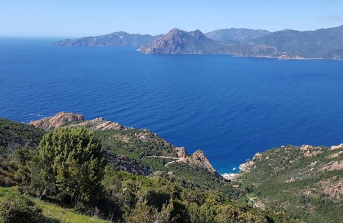 Piana Apartment | T3 apartment in Piana, fully renovated in 2021. Sleeps 5.