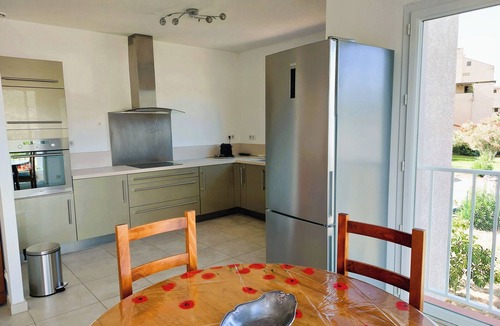 Saint-Florent House | T3, in house 3 min from the beach, 5mn from the village on foot, very quiet.