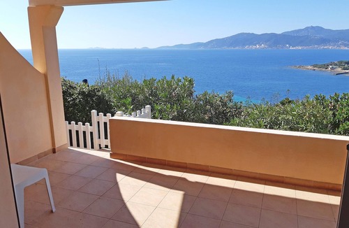 Porticcio Apartment | T3 of 68 m2 in Porticcio. Covered terrace 20 m2, small garden 50 m2. Walking distance to the beach.