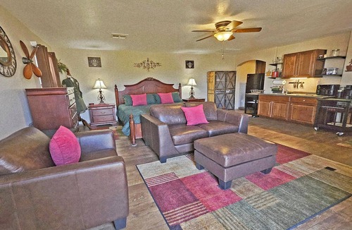 Centerra Apartment | The 1940's AVIATOR's Master Suite Studio ~BUDGET friendly! Stellar Location!