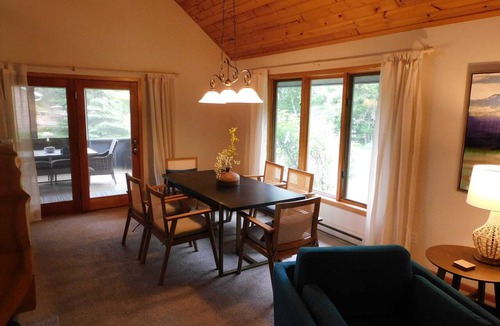 Backus Cabin | The Sooner by the Lake
