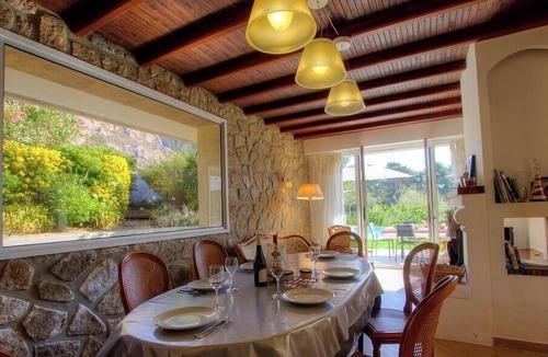Afa House | The villa - AFA - Gîte